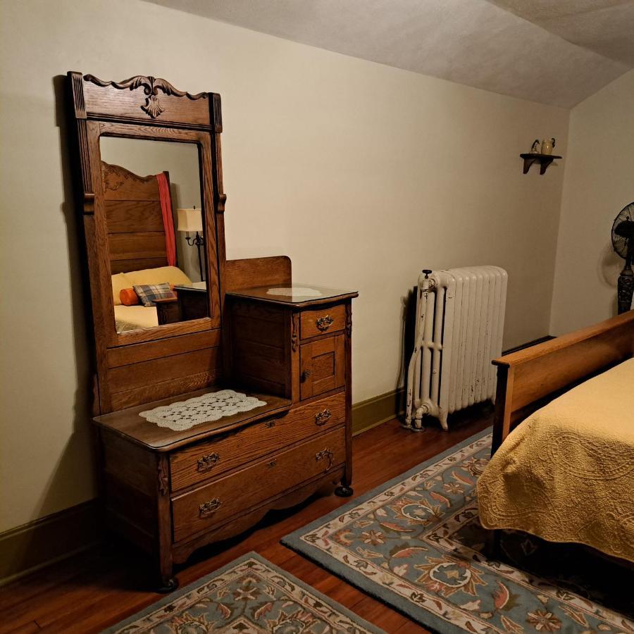Harriott House, The Gallery Forest Room Terre Haute Exterior foto